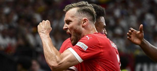 B体育体育app下载地址-意大利-遭德国绝杀，出线悬念依然存在的简单介绍