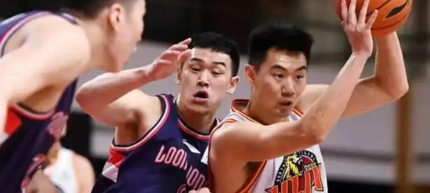 B体育体育入口-CBA球员技艺精湛，为球迷带来赛场精彩的简单介绍