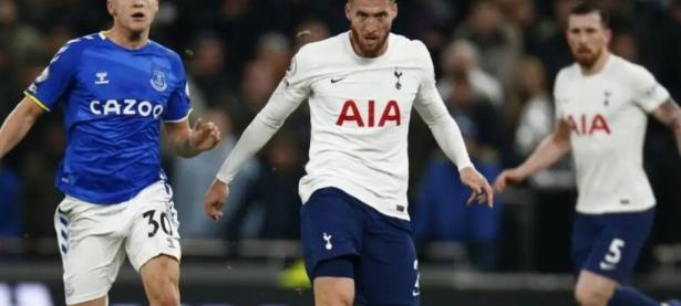 B体育体育官方-热刺前场犀利攻击，完胜对手