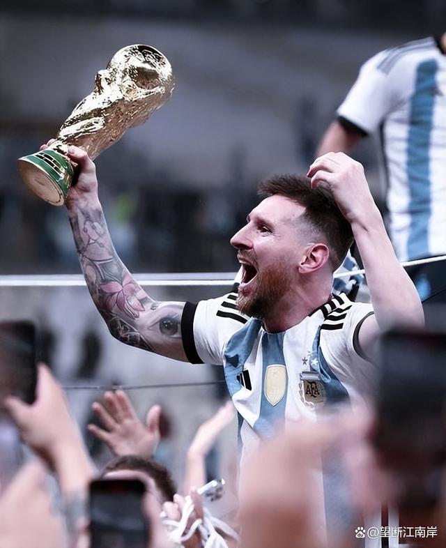 关于阿根廷队表现优异，晋级决赛的信息