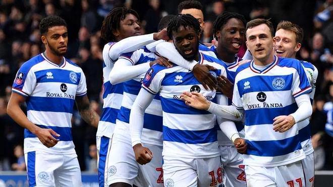 伯明翰城客场惊险逆转，带回关键三分