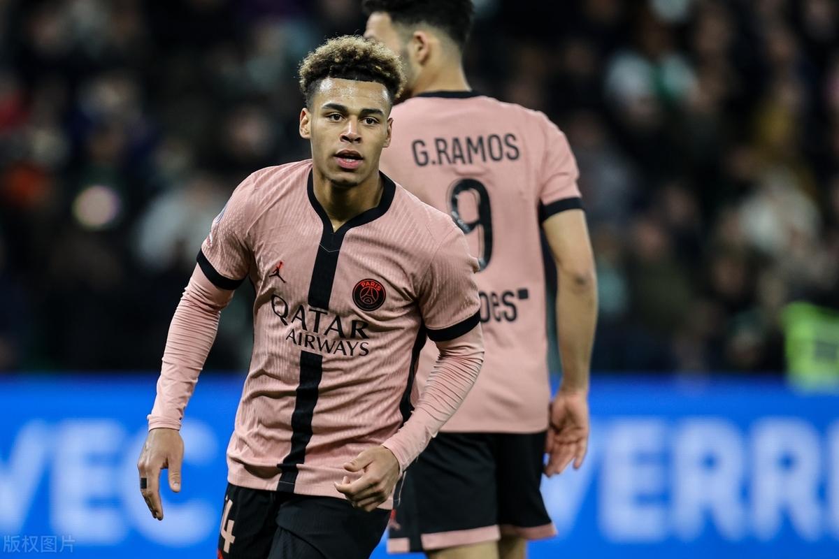 圣埃蒂安挑战巴黎圣日耳曼,硬仗在即备战的简单介绍 圣埃蒂安挑战巴黎圣日耳曼,硬仗在即备战的简单介绍