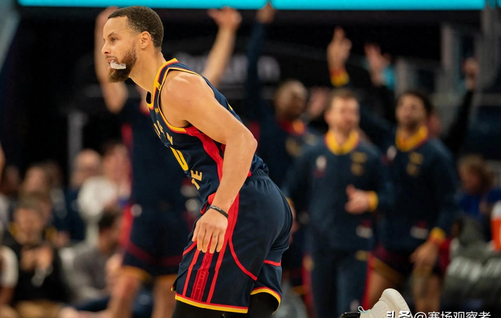 猛龙队开启连胜模式,球星表现抢眼的简单介绍 猛龙队开启连胜模式,球星表现抢眼的简单介绍