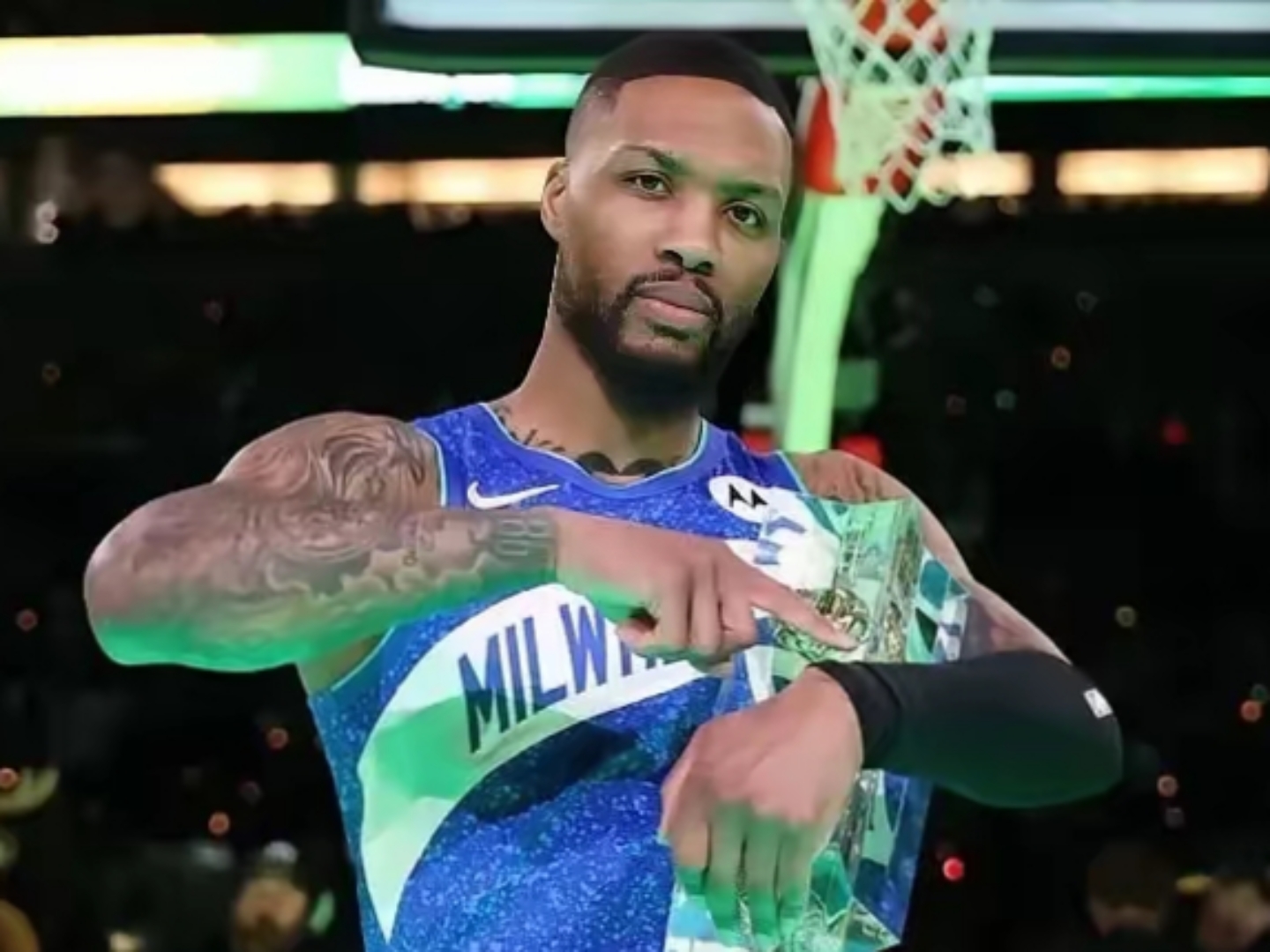 关于开拓者惊险逆转爵士，利拉德砍下60分的信息