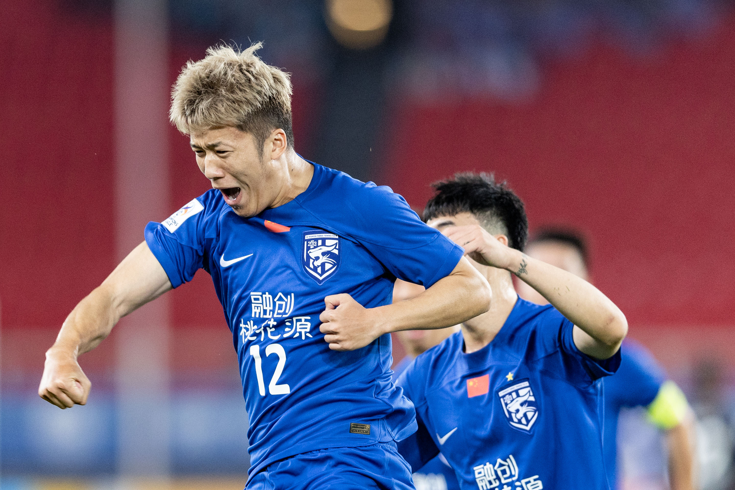 亚冠卫冕冠军再次展现实力，轻松取胜