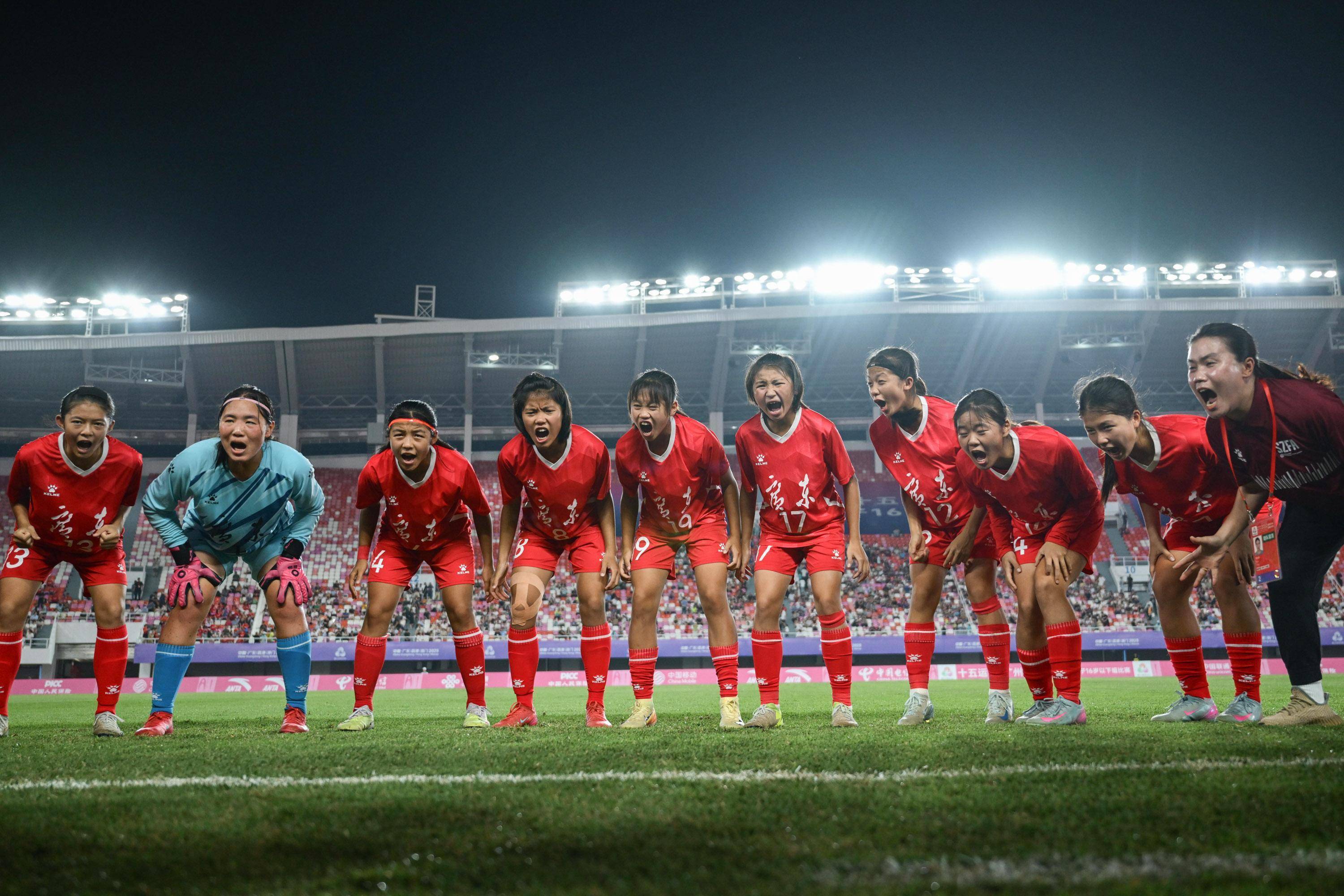 紧张比赛屡见绝杀，场面激烈！