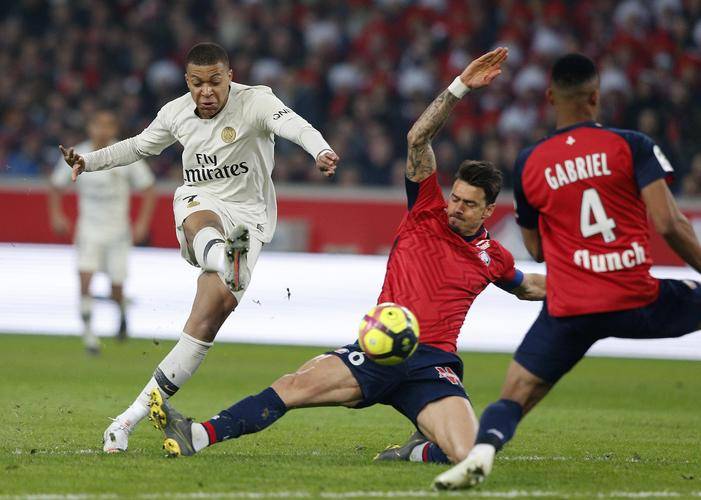 里尔队未能守住领先优势，遭遇惨败的简单介绍