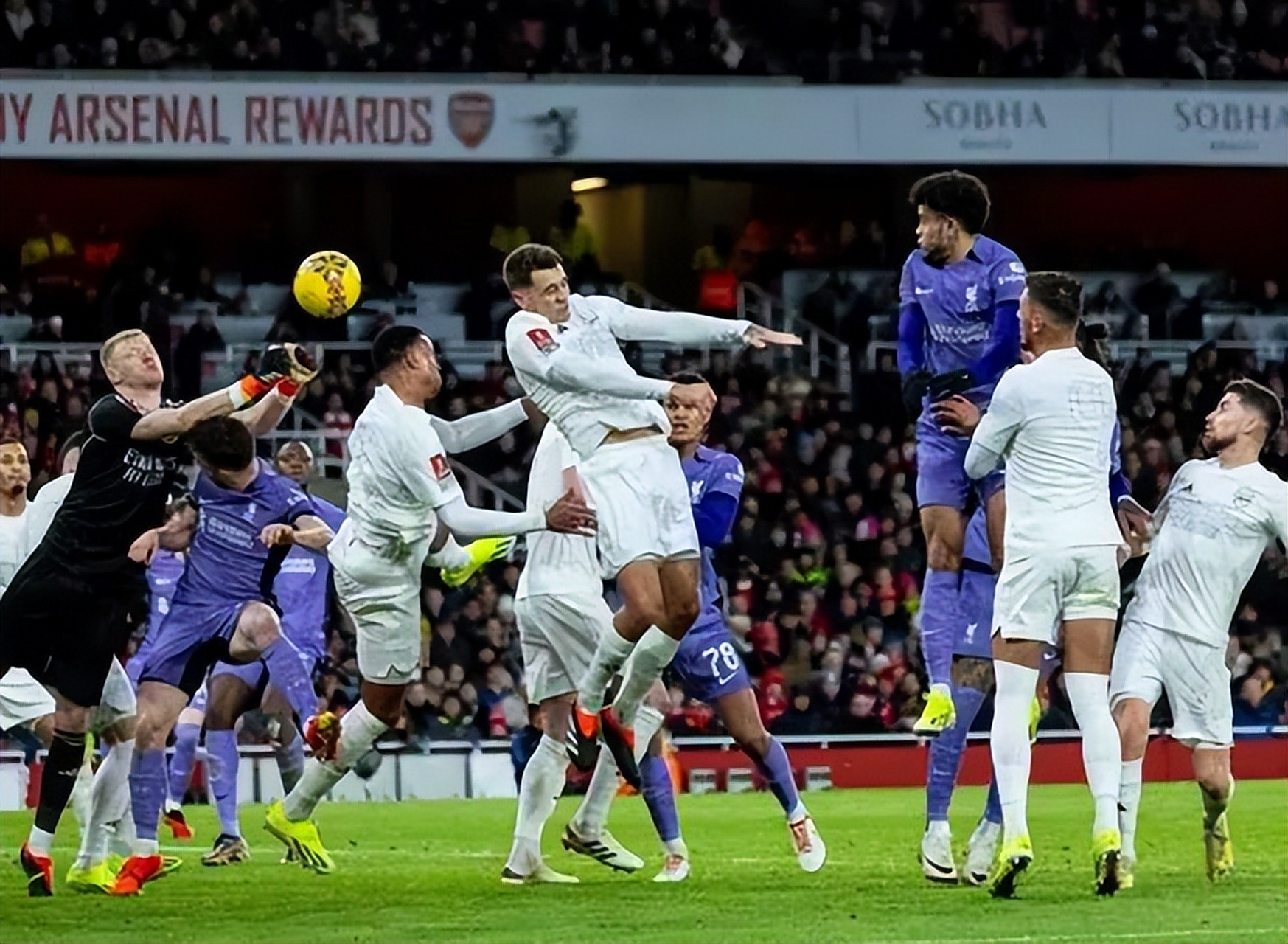 利物浦在国际赛场上连胜,晋级淘汰赛 利物浦在国际赛场上连胜,晋级淘汰赛