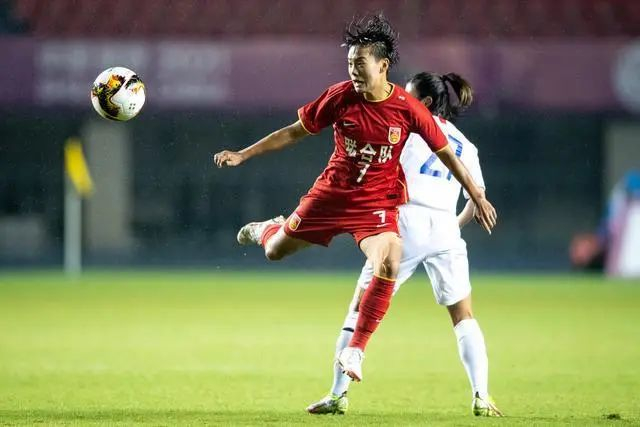 红运势不断，女子足球锦标赛为国增光添彩