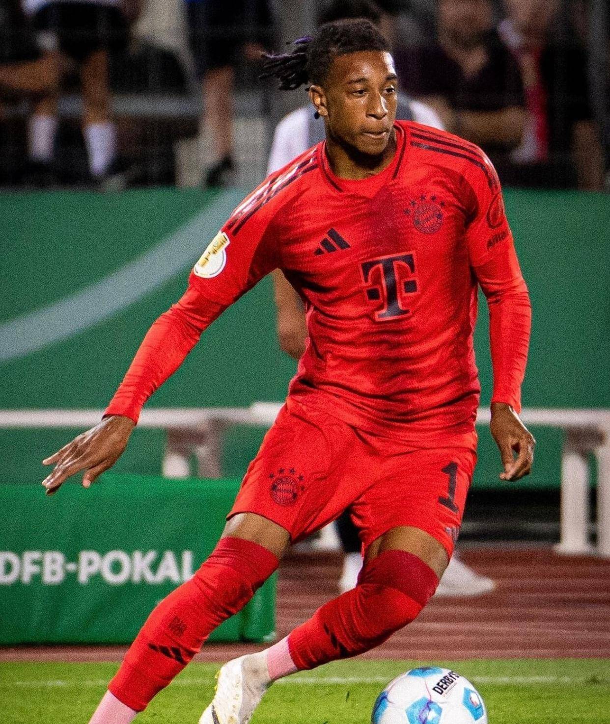 创纪录，利物浦射手杀入十强