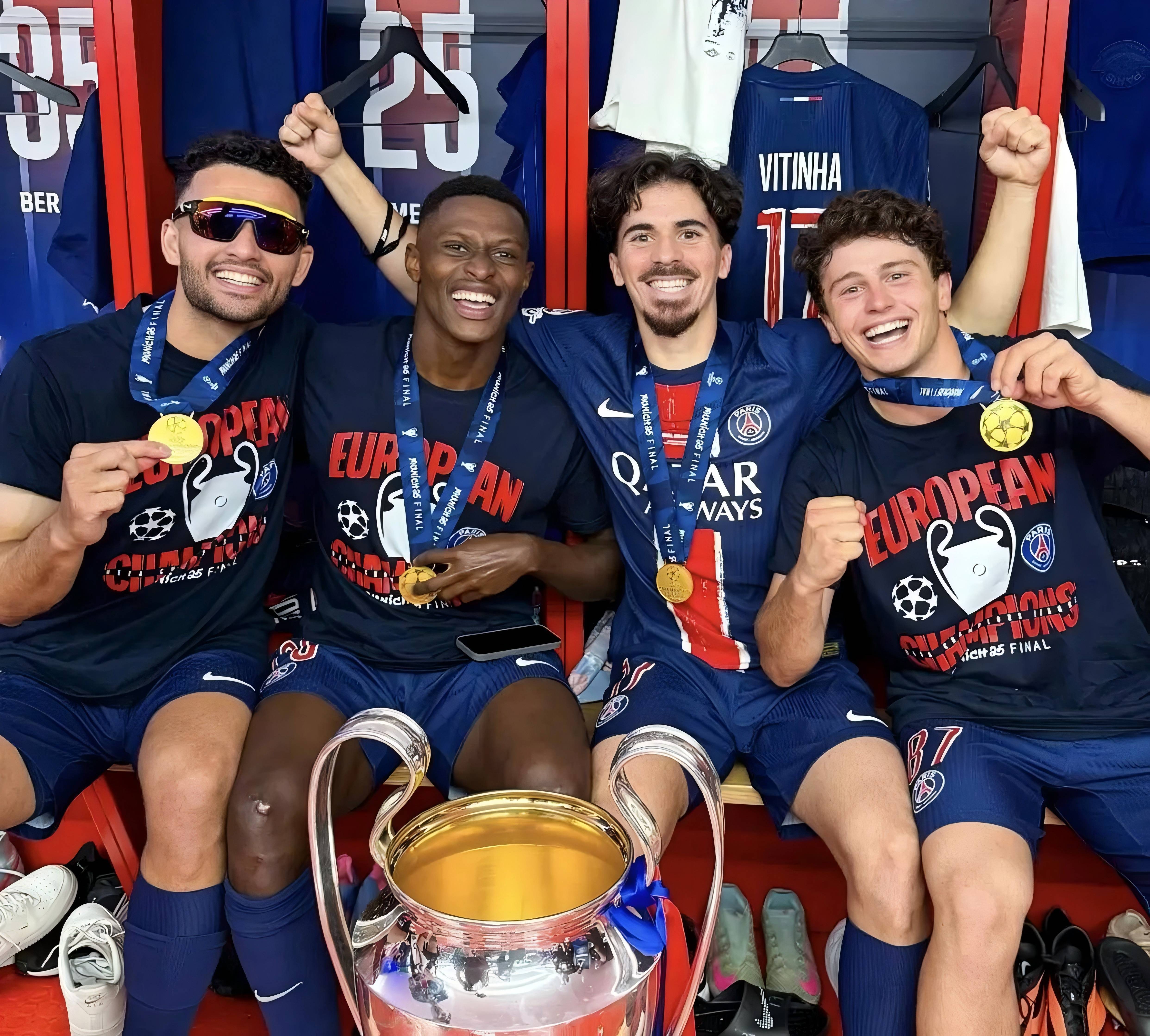 包含巴黎圣日耳曼中场球员受伤无法出场的词条