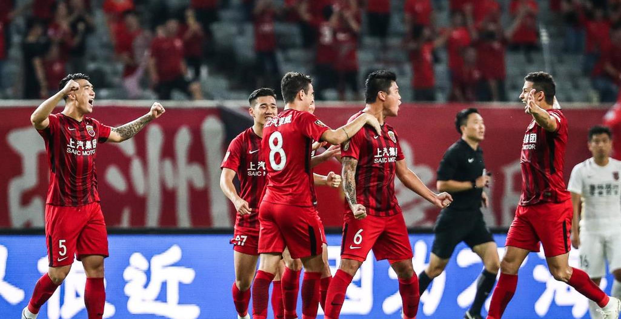 上港队主场战胜广州富力，实力大增