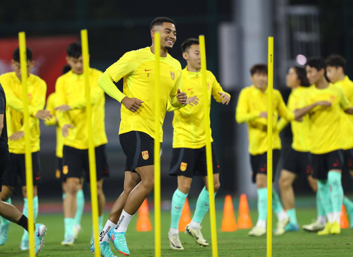 精彩瞬间不容错过,在比赛中领略球员飒爽英姿 精彩瞬间不容错过,在比赛中领略球员飒爽英姿