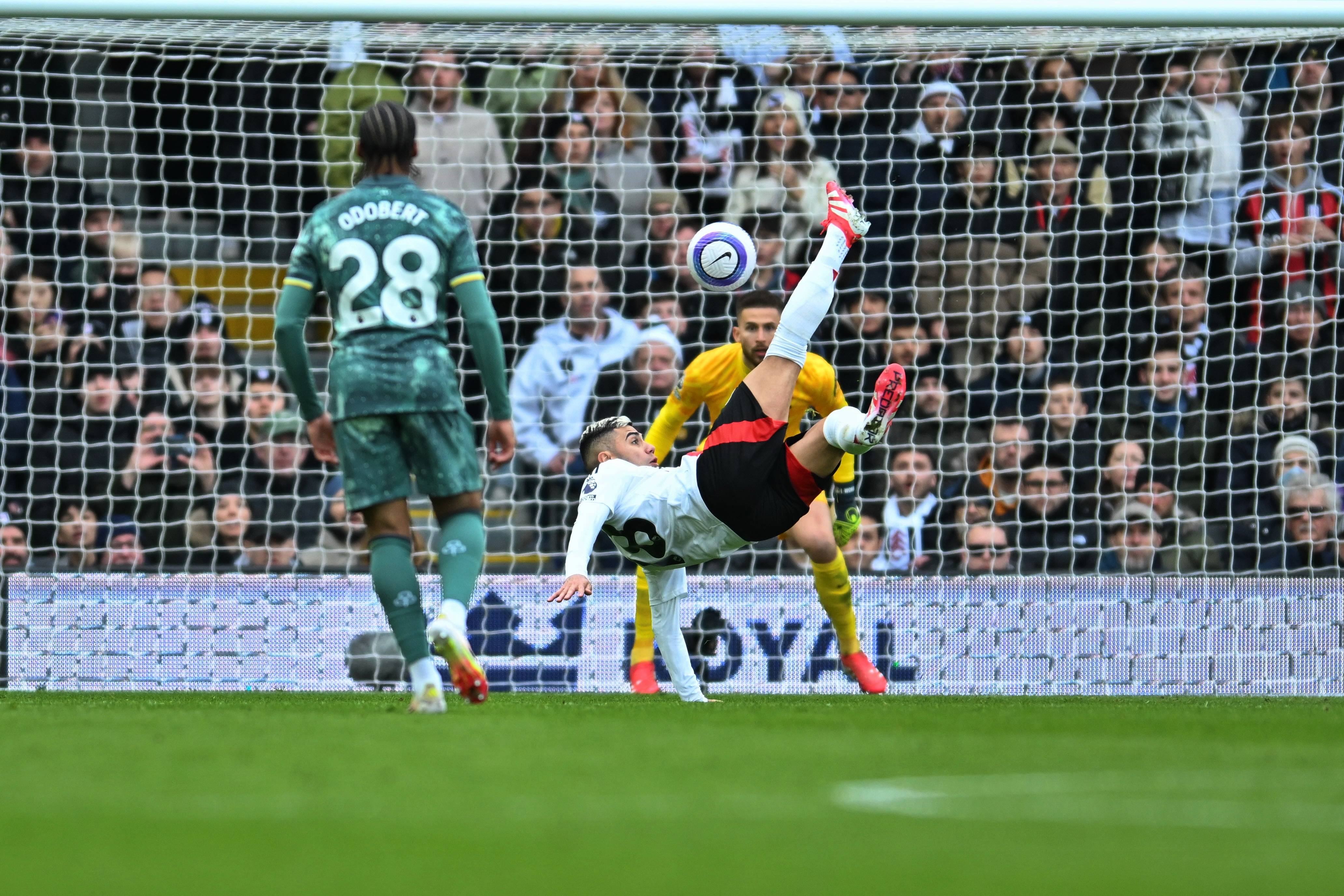 热刺遭遇失利,球员集中训练备战下一场的简单介绍 热刺遭遇失利,球员集中训练备战下一场的简单介绍