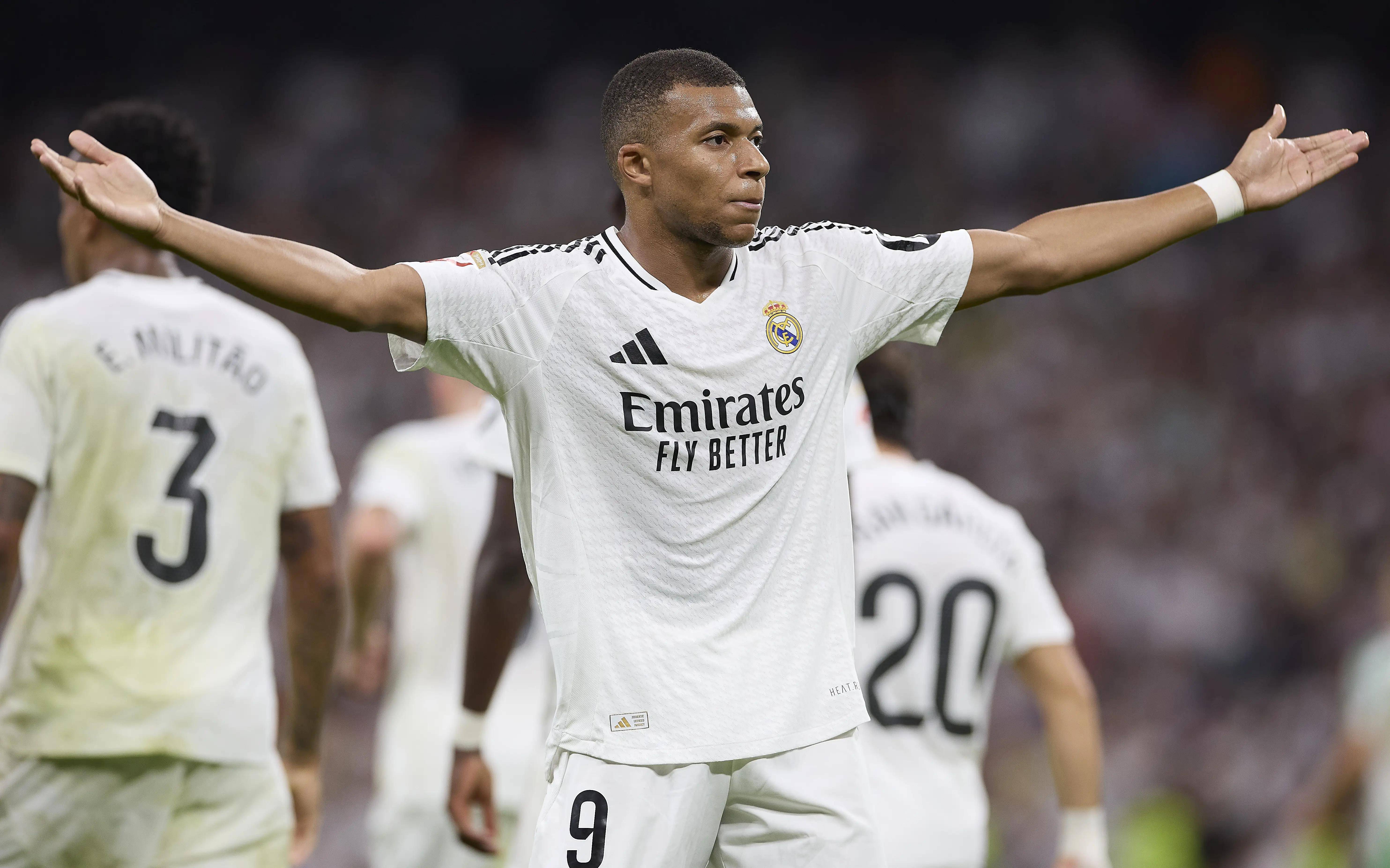 包含皇家马德里引进新巨星,传控大师或将重回伯纳乌效力的词条 包含皇家马德里引进新巨星,传控大师或将重回伯纳乌效力的词条