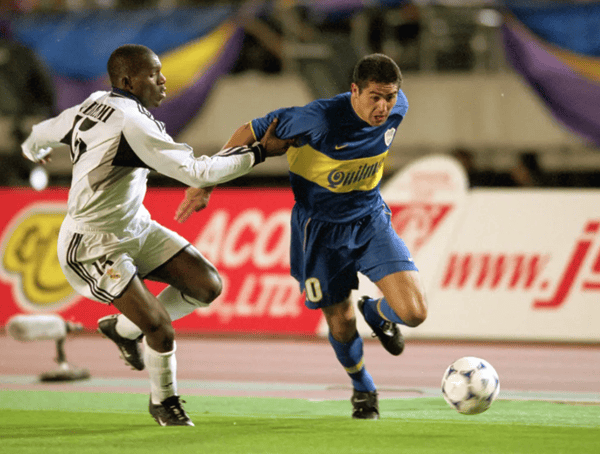 阿根廷青年击败强手，获得体操冠军