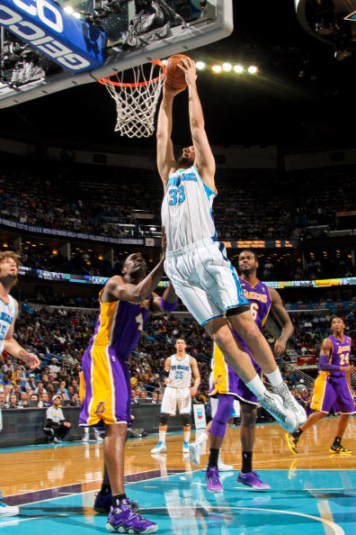 活塞逆转黄蜂，凯尔安德森爆发得到24分