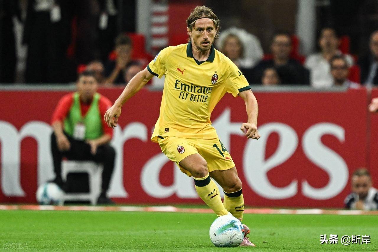 克罗托内主场击败乌迪内斯，保持稳定