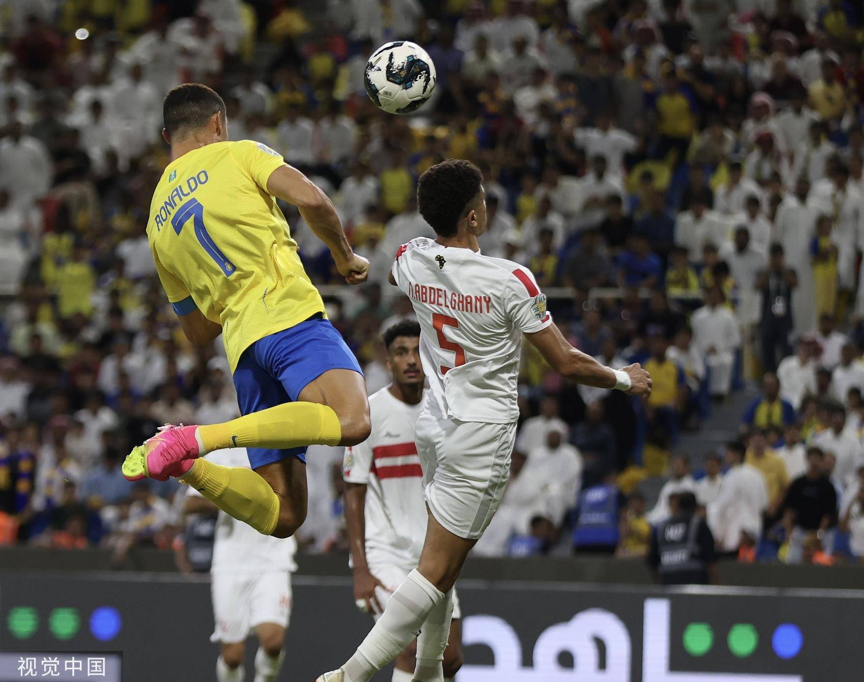 克罗地亚铁卫压哨头球，小组赛提前出线