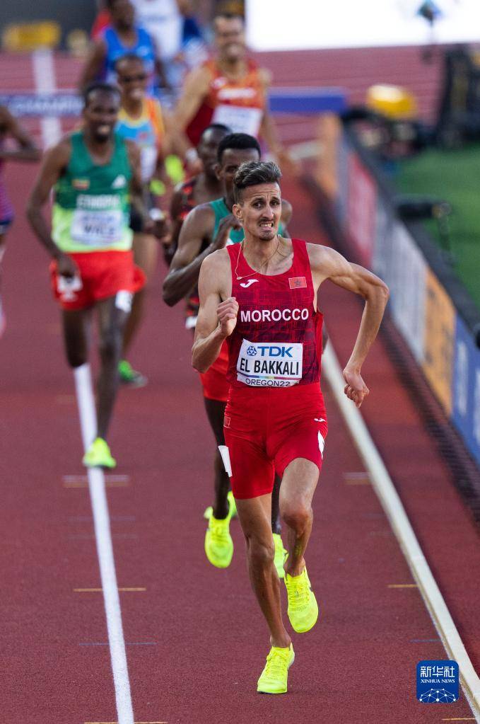 摩洛哥选手击败对手获得羽毛球金牌